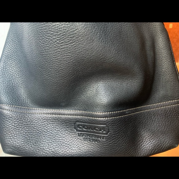 Black Coach Purse - Large bucket tote style - Picture 6 of 6